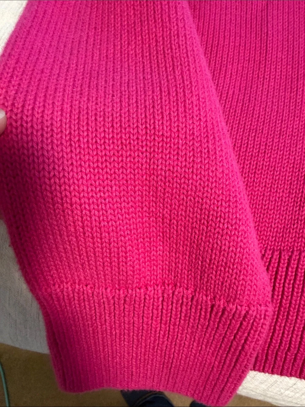 GAP kidsV-Neck Sweater in Fuchsia Pink